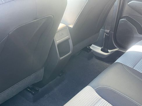 Used 2025 Chevrolet Trax LT image 24