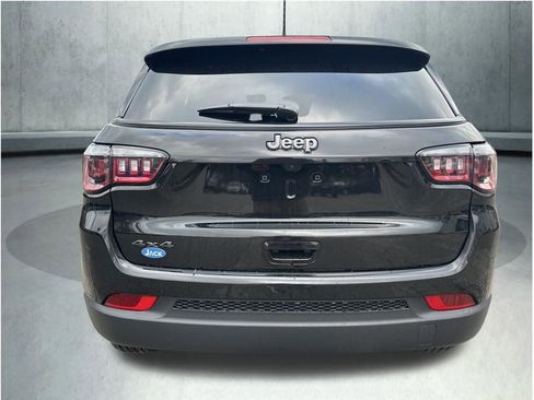 New 2026 Jeep Compass Latitude AWD/4WD image 4
