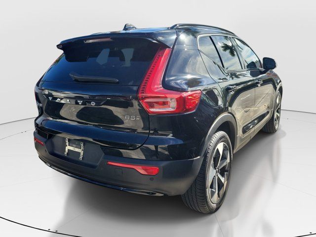 Used 2024 Volvo XC40 B5 Core w/ Protection Package Premier AWD/4WD image 6