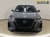 Used 2024 Nissan Kicks SV image 2