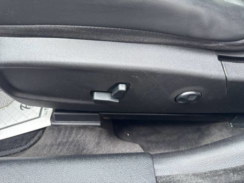 Used 2016 Chrysler 300 S image 14