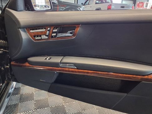 Used 2010 Mercedes-Benz CL 550 CL 550 image 9