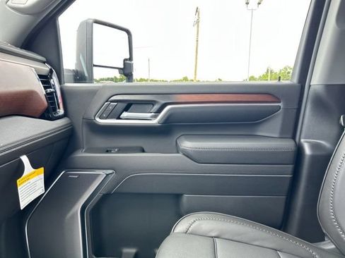 New 2026 GMC Sierra 2500 Denali w/ Technology Package AWD/4WD image 38