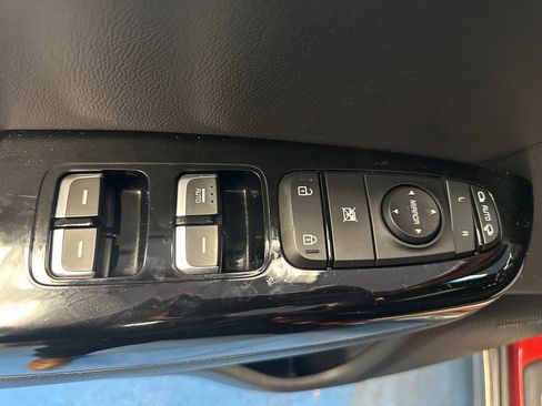 Used 2022 Kia Sportage SX image 26