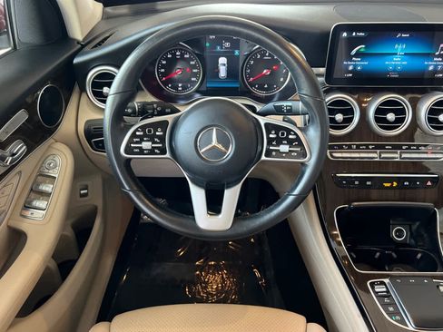 Used 2021 Mercedes-Benz GLC 300 4MATIC image 15
