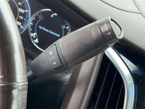 Used 2015 Cadillac Escalade ESV Premium image 21