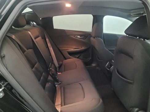 Used 2021 Chevrolet Malibu LT FWD image 19