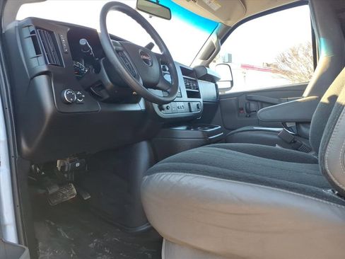 Used 2024 GMC Savana 2500 Work Van w/ Driver Convenience Package image 10