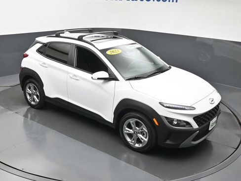 Used 2023 Hyundai Kona SEL w/ Convenience Package AWD/4WD image 3