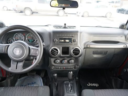 Used 2012 Jeep Wrangler Unlimited Sport AWD/4WD image 15