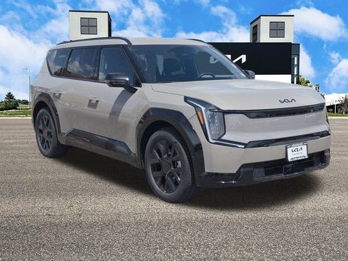 New 2026 Kia EV9 Land image 2