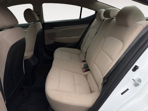 Used 2018 Hyundai Elantra SEL w/ Winter Weather Package image 14
