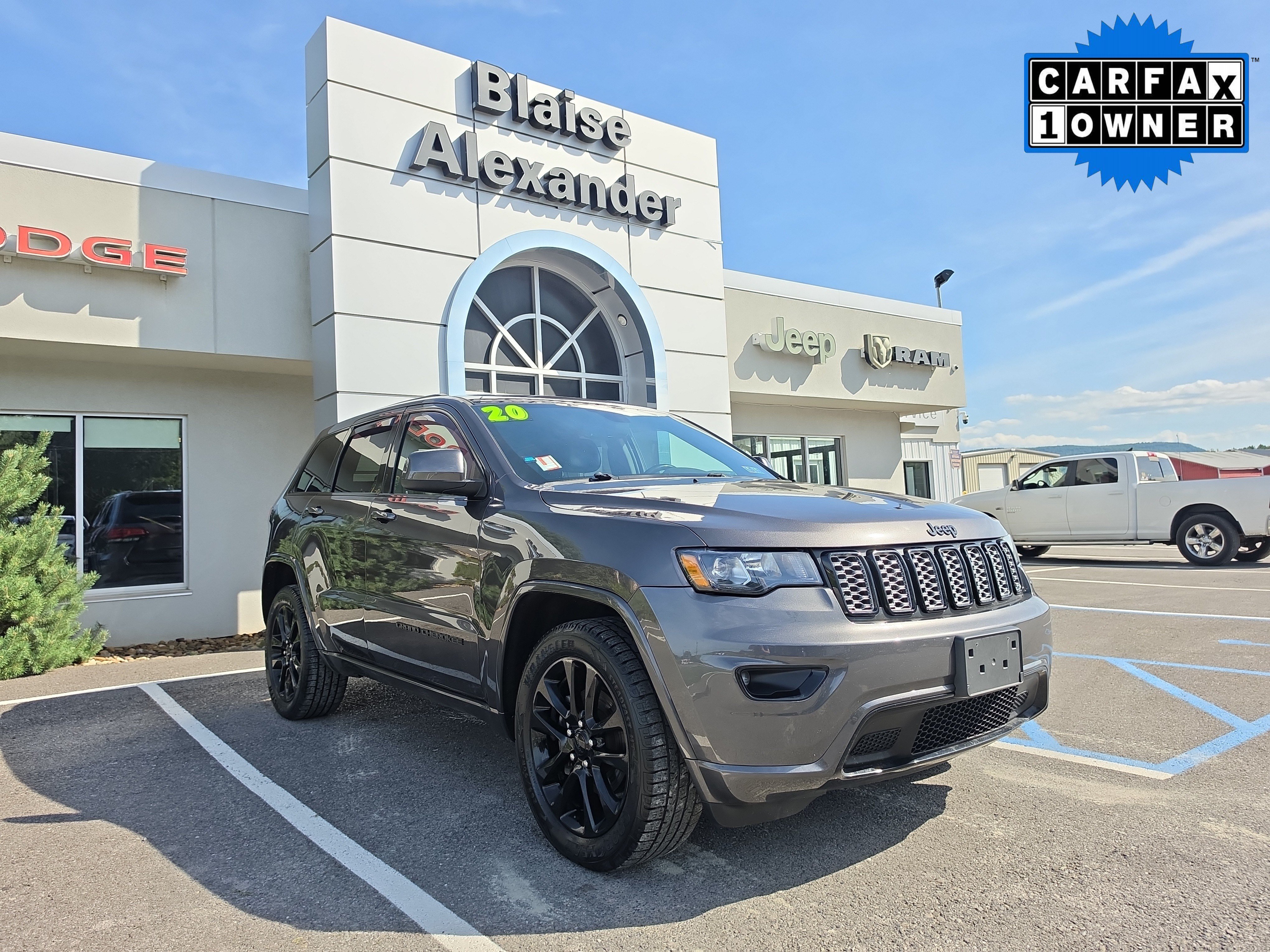 Used 2020 Jeep Grand Cherokee Altitude AWD/4WD image 1