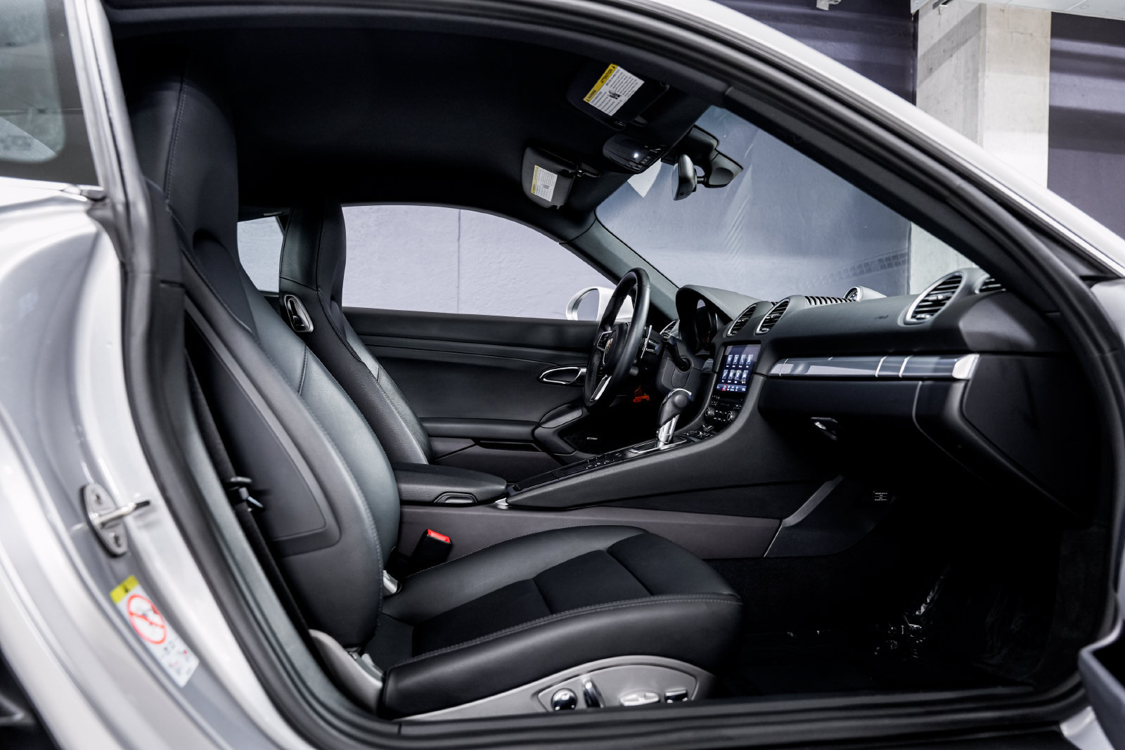 Used 2024 Porsche 718 Cayman RWD image 26