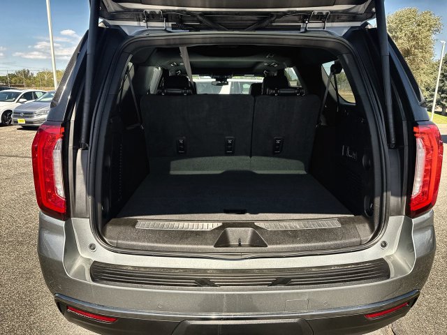 Used 2024 GMC Yukon XL AT4 w/ AT4 Premium Plus Package AWD/4WD image 24