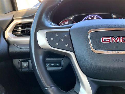 Used 2022 GMC Acadia Denali w/ Denali Technology Package image 24