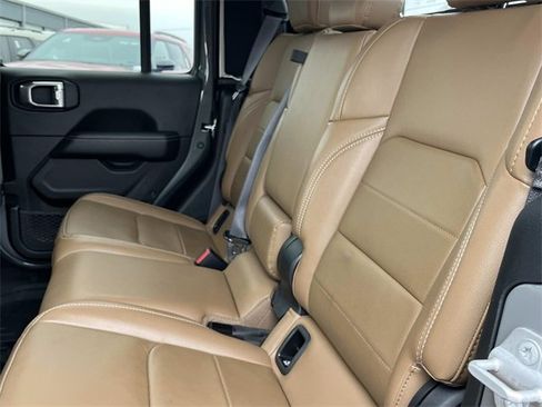 Used 2021 Jeep Gladiator Overland w/ Popular Equipment Package image 20