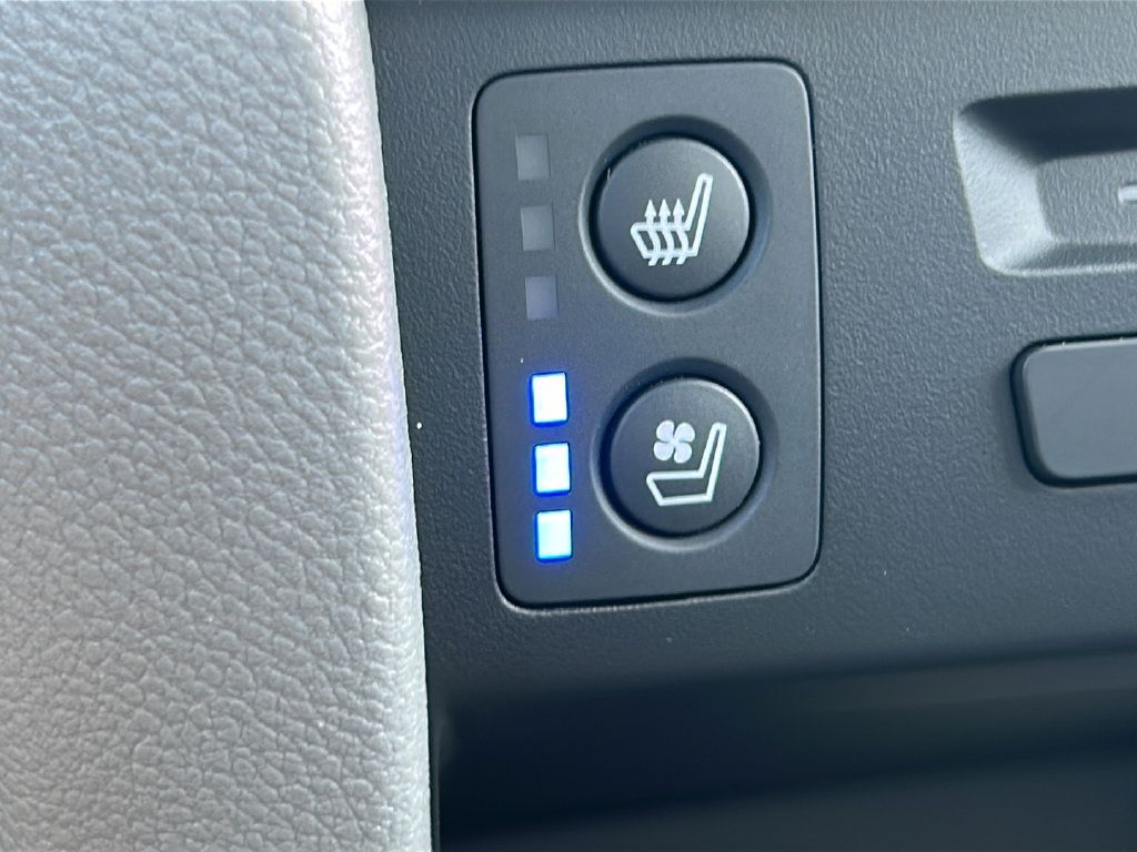Used 2020 Honda Pilot Elite image 23