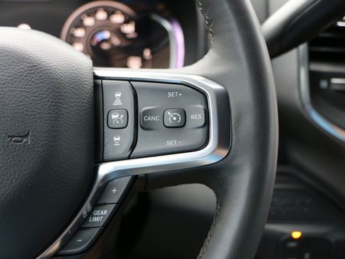 Used 2025 RAM 3500 Laramie AWD/4WD image 21
