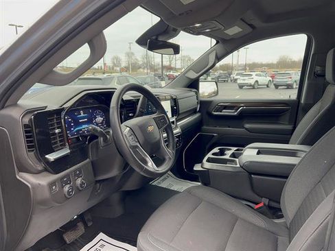 Used 2024 Chevrolet Silverado 1500 LT image 14