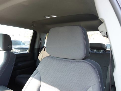 Used 2024 Chevrolet Silverado 2500 Custom w/ Custom Value Package image 15