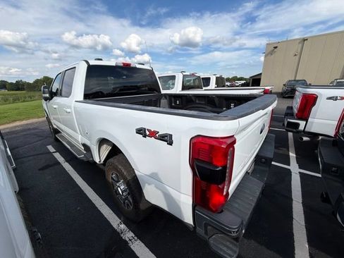 Used 2026 Ford F250 Lariat AWD/4WD image 5
