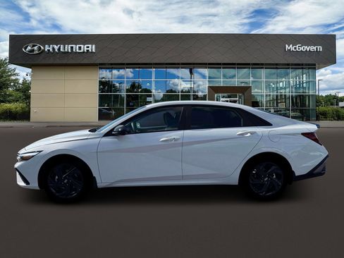 New 2026 Hyundai Elantra Sport FWD image 3