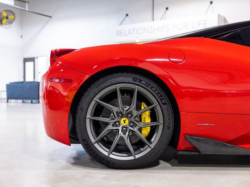 Used 2012 Ferrari 458 Italia Coupe RWD image 24