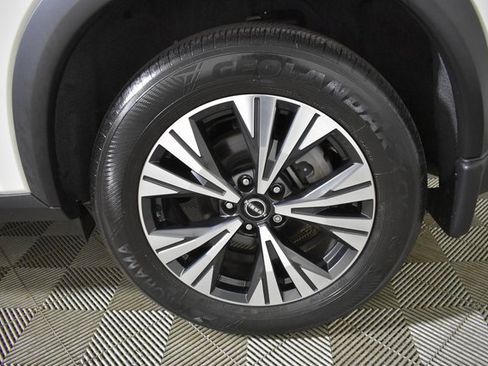 Certified 2023 Nissan Rogue SV image 39