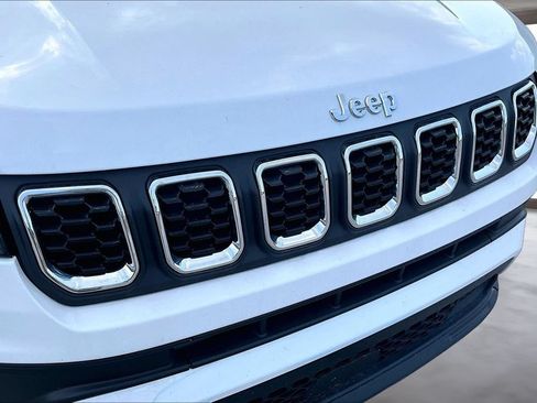 Used 2024 Jeep Compass Latitude AWD/4WD image 30