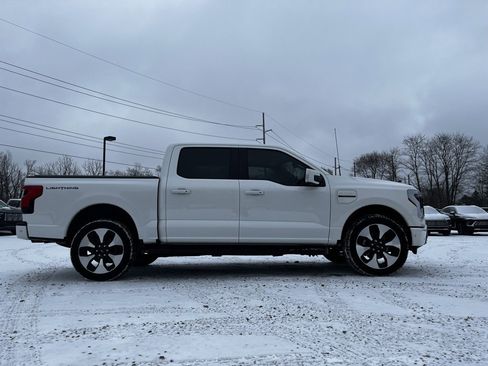 Used 2023 Ford F150 Lightning Platinum image 8