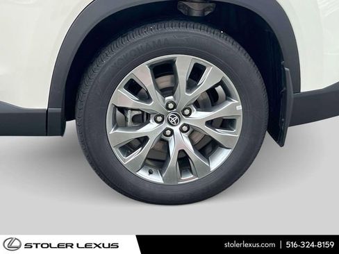 Used 2024 Toyota Grand Highlander Limited image 8