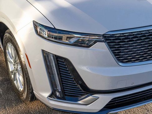 Used 2024 Cadillac XT6 Luxury image 34