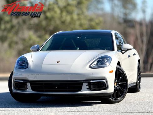 Used 2018 Porsche Panamera 4S image 1