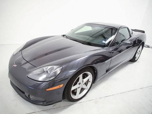 Used 2013 Chevrolet Corvette Coupe RWD image 12