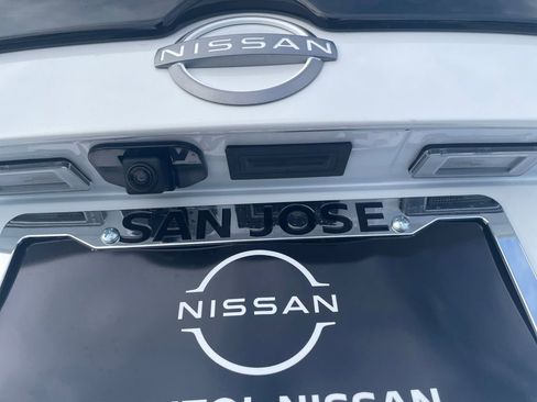 New 2025 Nissan Sentra SR w/ Midnight Edition image 11