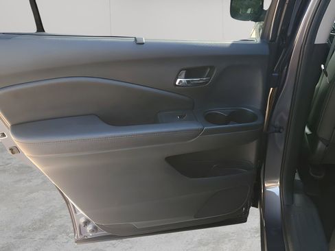 Used 2022 Honda Pilot Touring image 17