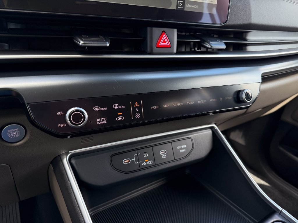 New 2026 Kia Carnival LXS FWD image 28