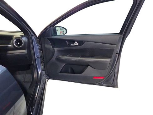 Used 2023 Kia Forte GT-Line image 25