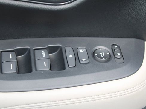 New 2026 Honda HR-V LX image 20