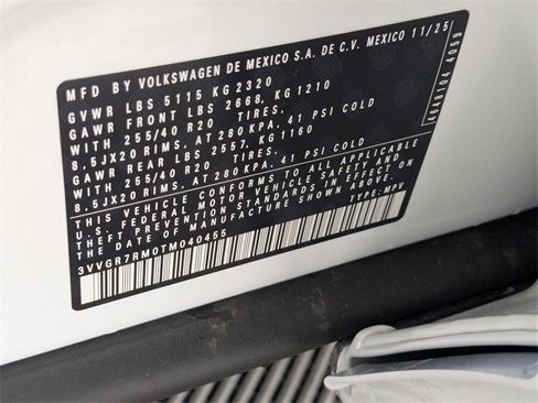 Used 2026 Volkswagen Tiguan SE R-Line image 39