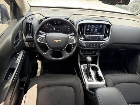 Used 2022 Chevrolet Colorado LT w/ Fleet Safety Package RWD image 7