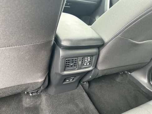 Used 2025 Toyota RAV4 XLE FWD image 16