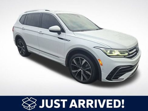 Used 2022 Volkswagen Tiguan SEL R-Line image 1