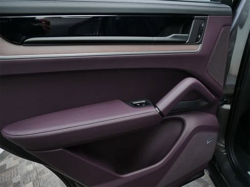 New 2026 Porsche Cayenne S image 14