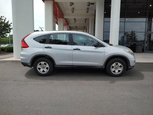 Used 2015 Honda CR-V LX image 4