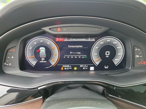 Used 2019 Audi Q8 Prestige w/ Luxury Package AWD/4WD image 23