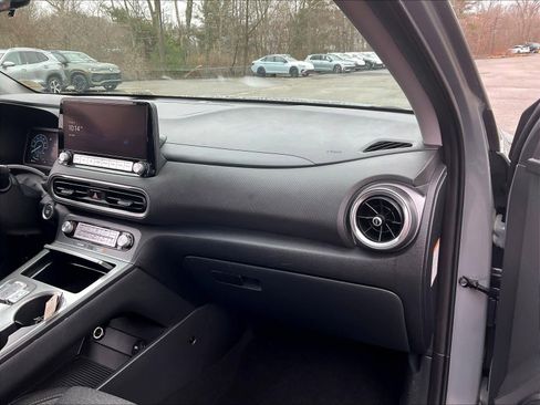 Used 2023 Hyundai Kona SEL image 13