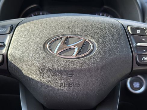 Used 2022 Hyundai Kona SEL image 18