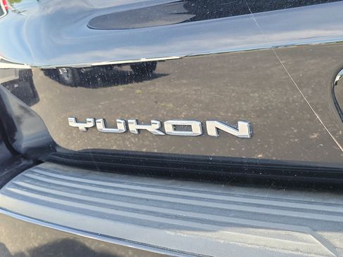 Used 2025 GMC Yukon Denali AWD/4WD image 7